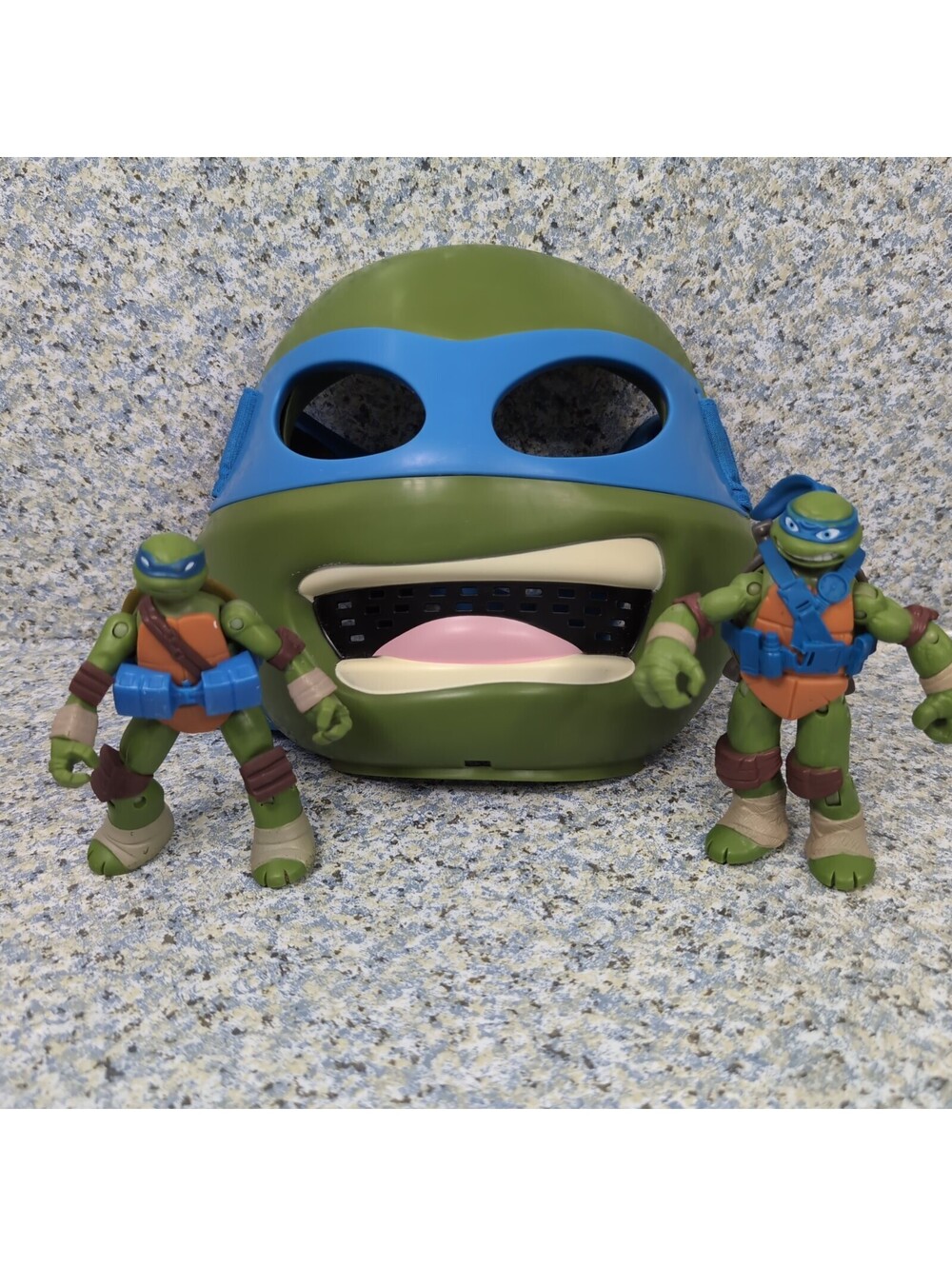 TMNT Leonardo Lot Mask Plus 2 Action Figures Playmates Ninja Turtles
